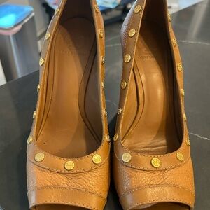 Tory Burch Tan Leather Peep-Toe Heels with Gold Accents